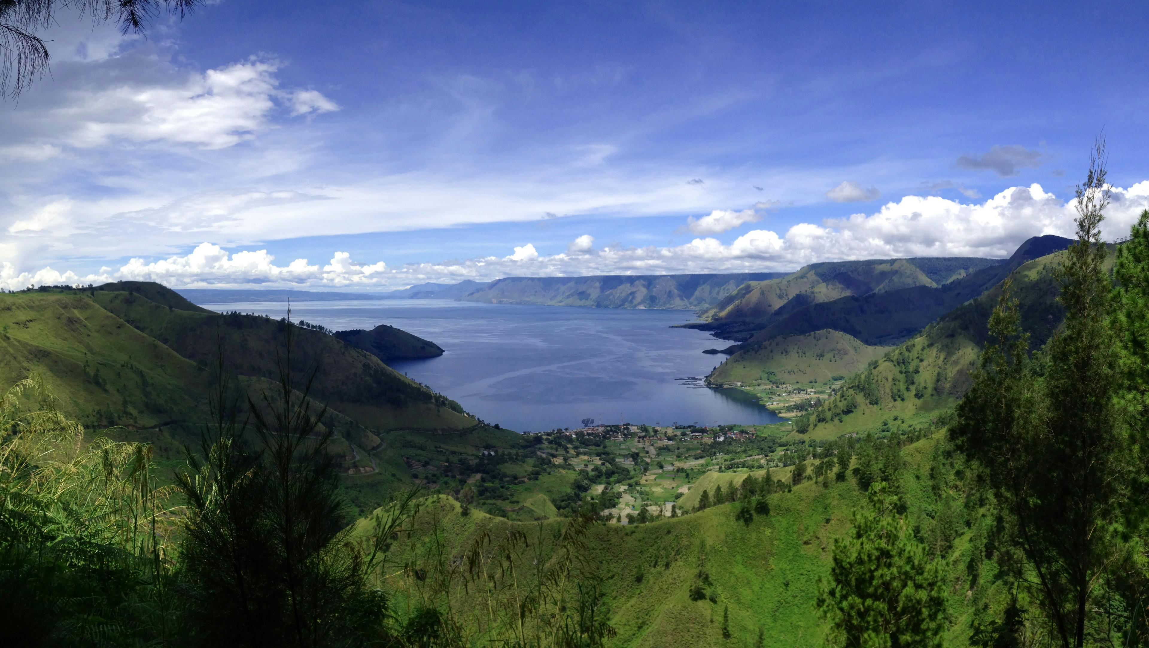 Sumatra in a Flash: Medan, Toba & Highland Magic