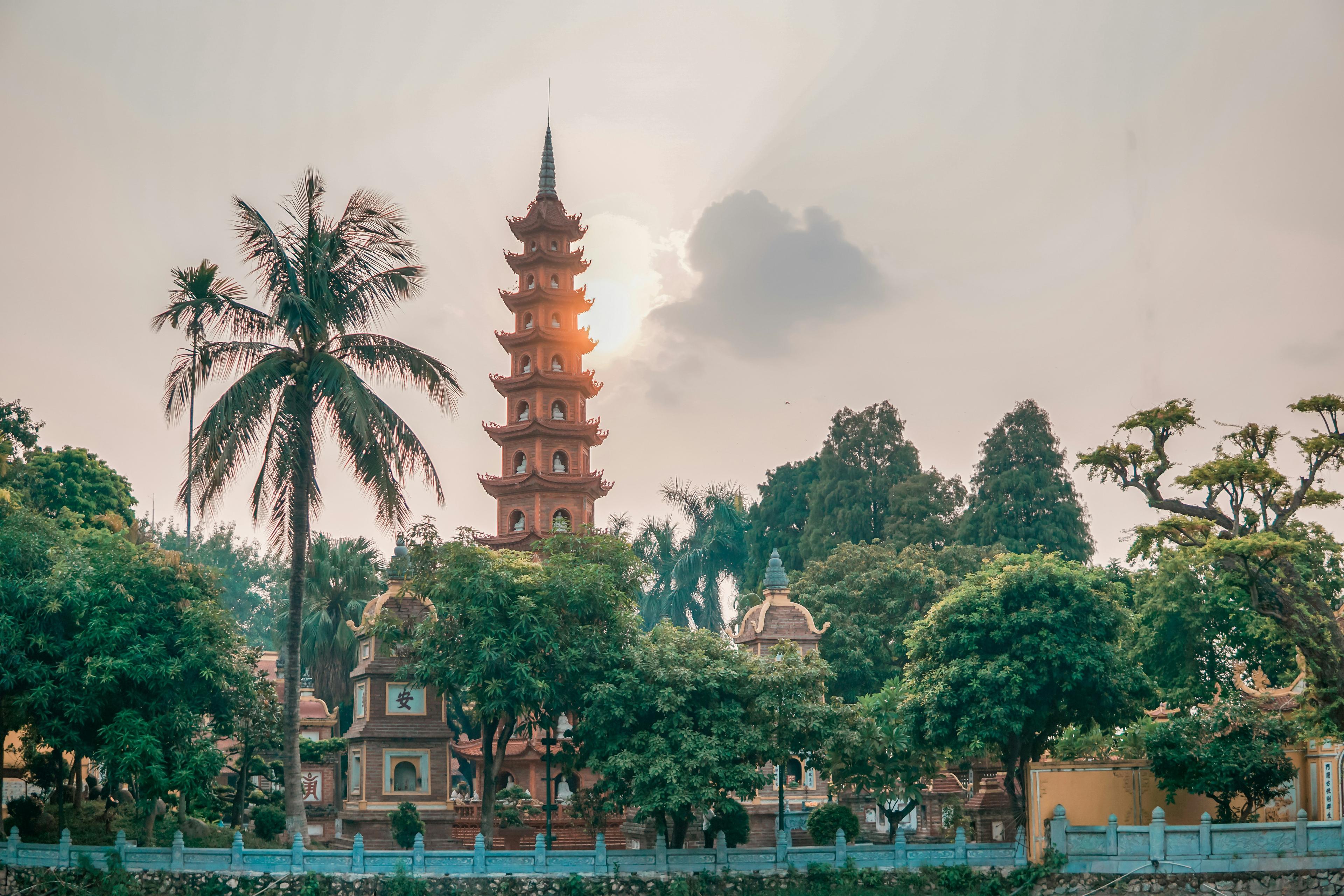 Unlock North Vietnam: A 7-Day Journey Through Its Cultural Heart, Majestic Peaks & Legendary Bays